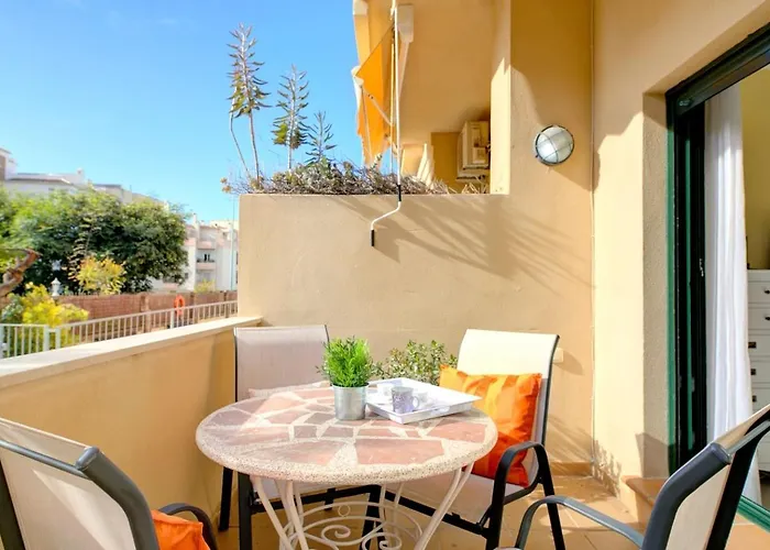 Cala Bajo Апартаменти Нерха