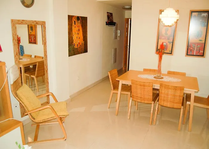 Апартаменти Cala Bajo *